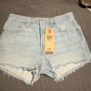 NWT 501 Levi’s Jean shorts